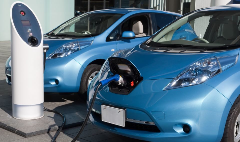 Nissan leaf deals charging stations