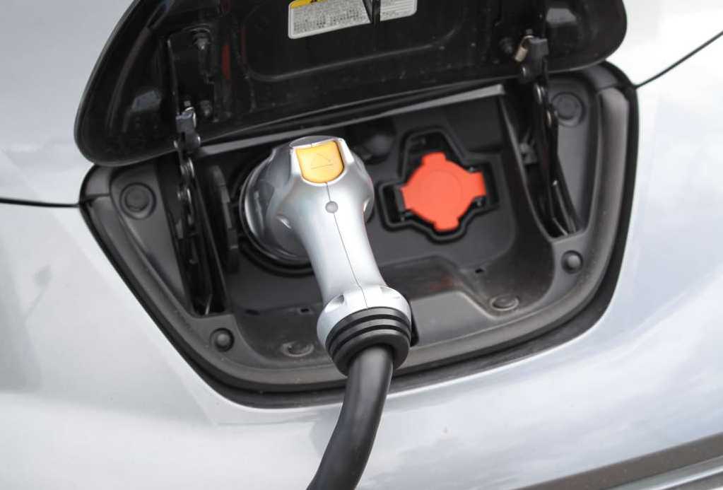 New EV charging stations open in Osijek