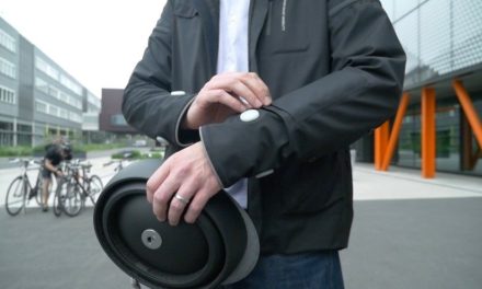 Ford introduces “Smart Jacket” with sensors and signals for cyclists