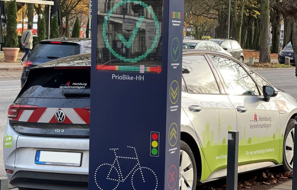 Hamburg installs first PrioBike bicycle totem from Yunex Traffic